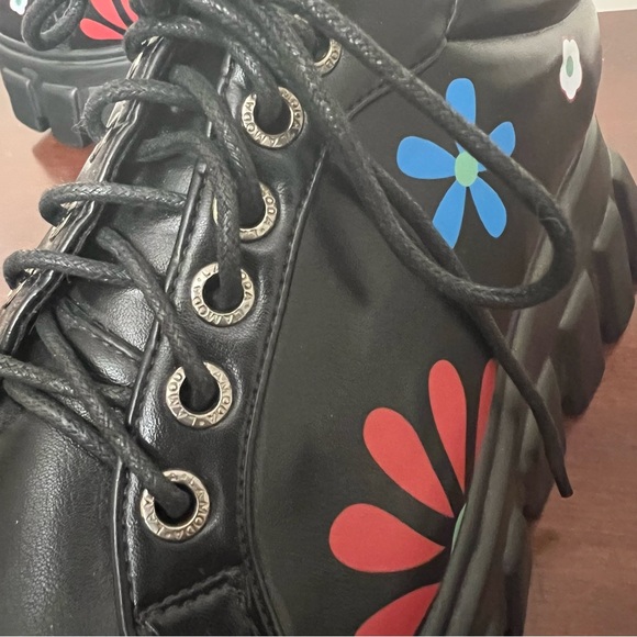 Lamoda IN BLOOM chunky sneaker Black colorful Floral Platform NWOT - Picture 5 of 8